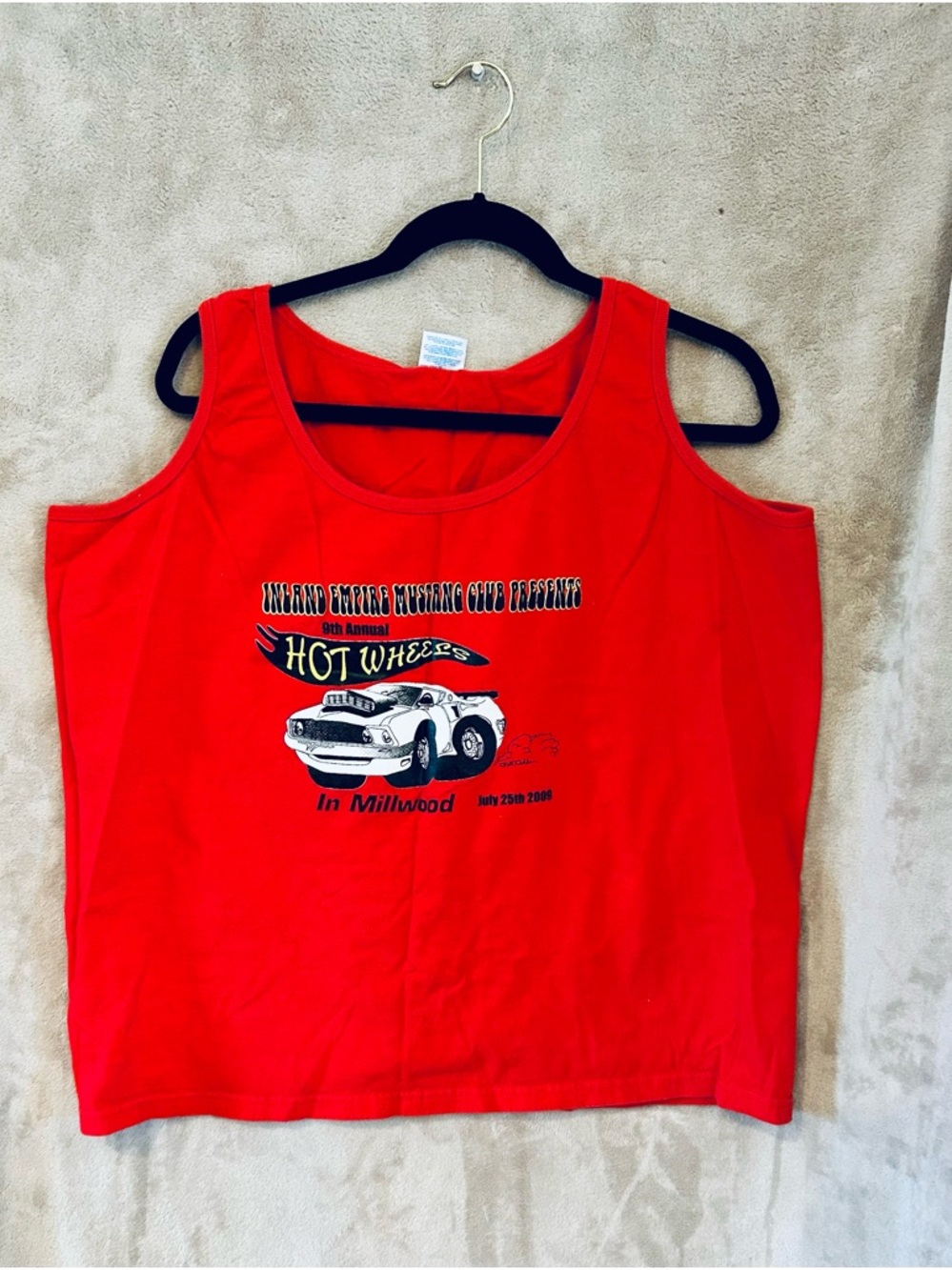 Vintage 2009 Hot Wheels Car Show Tank Top XL Red Graphic Muscle Car Tee 🚘